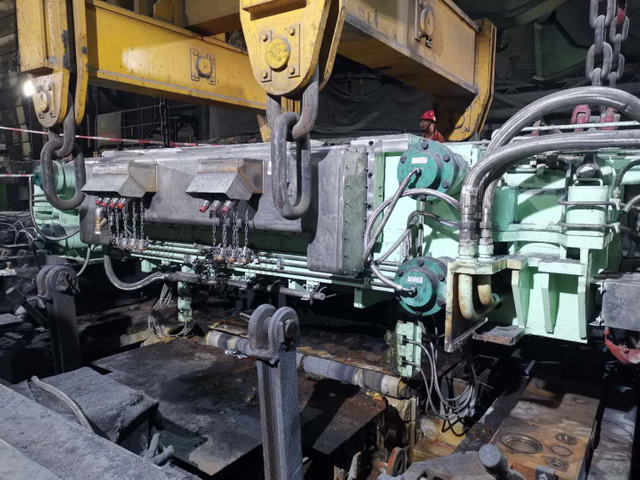 النمام الكهرومغناطيسي المعدني متعدد الأوضاع MM-EMS في صناعة الصلب